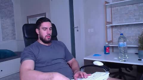 IvanHydee online show from 9, 9, 2025