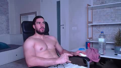 IvanHydee online show from 10, 9, 2025