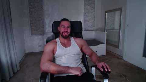 IvanHydee online show from 4, 3, 2026