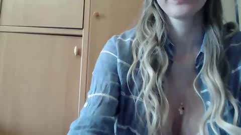 ivetta911 online show from 15, 2, 2026