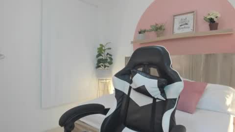 I V E T T E online show from 21, 2, 2026