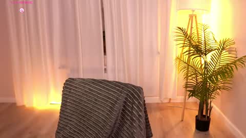 Snapshot of ivi_ca chatting on 28, 7, 2026 Ivica online show from 28, 7, 2026