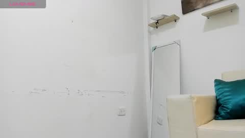 Ivon online show from 25, 11, 2025