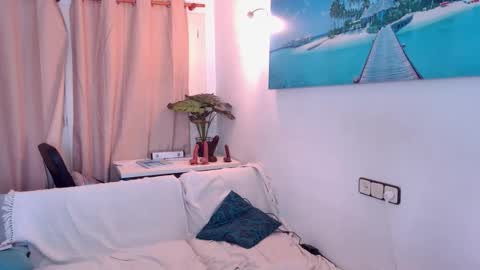 ivonneanddom online show from 19, 11, 2025