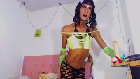 ivonneth online show from 25, 3, 2026