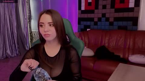 ivorywood_ online show from 5, 10, 2025