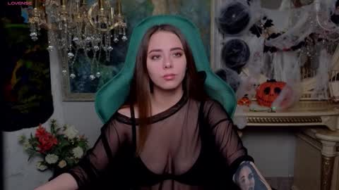 ivorywood_ online show from 21, 10, 2025