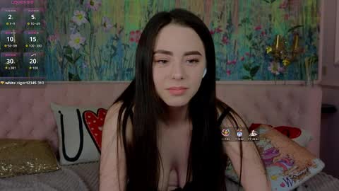 ivorywood_ online show from 1, 4, 2026