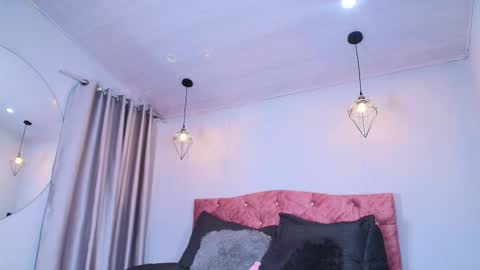 ivy_bonnie online show from 5, 12, 2025