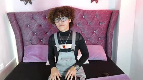 ivy_fantasy69 online show from 19, 5, 2026