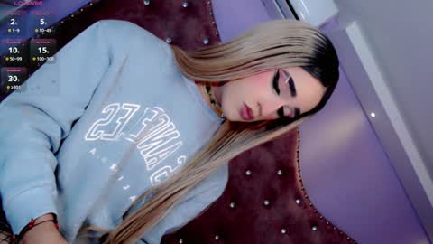 Snapshot of ivy_jane14 chatting on 8, 1, 2025 IVY online show from 8, 1, 2025
