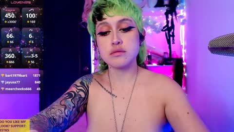 Snapshot of ivy_rosse chatting on 2, 1, 2025 You can find more of me here online show from 2, 1, 2025