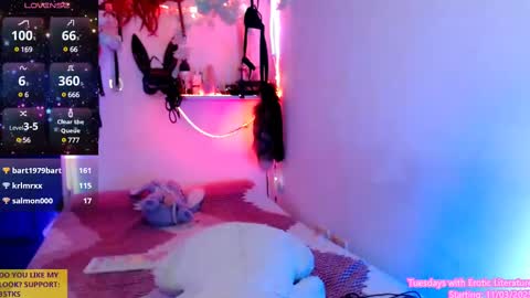 Snapshot of ivy_rosse chatting on 8, 3, 2025 You can find more of me here online show from 8, 3, 2025