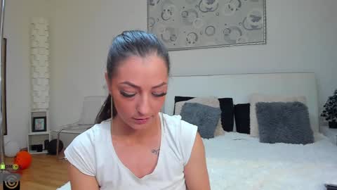 IvyFox online show from 22, 1, 2025