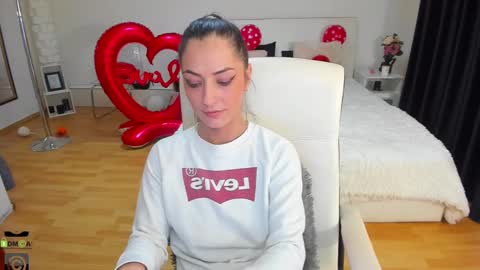 IvyFox online show from 14, 2, 2025