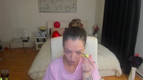 IvyFox online show from 24, 2, 2025