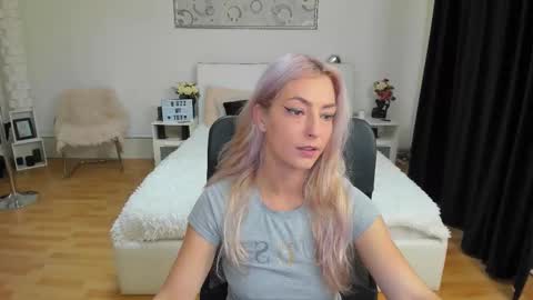 IvyFox online show from 9, 10, 2025