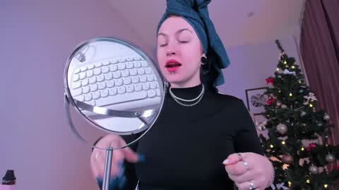 Snapshot of ivyhoney chatting on 5, 1, 2025 IVY - Follow me 3 online show from 5, 1, 2025