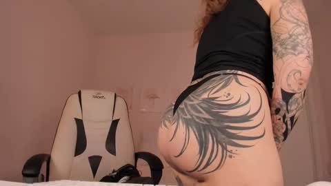 Snapshot of ivyhoney chatting on 14, 9, 2025 IVY - Follow me 3 online show from 14, 9, 2025