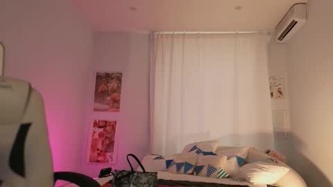 Snapshot of ivyhoney chatting on 7, 10, 2025 IVY - Follow me 3 online show from 7, 10, 2025