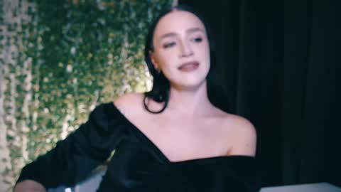 Miss Ivy online show from 28, 1, 2025