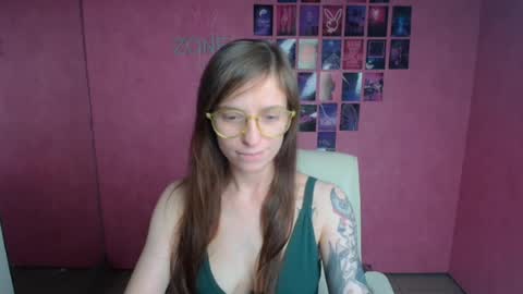 Snapshot of ivynoir_ chatting on 13, 7, 2026 Ivy online show from 13, 7, 2026