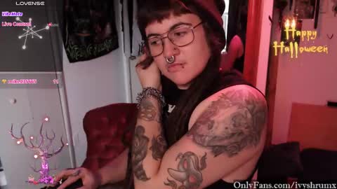 Ivy ShrumX online show from 16, 10, 2025