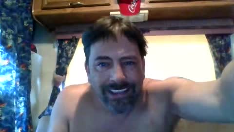 iwtfamilf online show from 25, 3, 2026