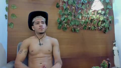 Snapshot of izaak_taylor7 chatting on 22, 1, 2025 izaack online show from 22, 1, 2025