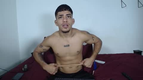 Snapshot of izaak_taylor7 chatting on 24, 9, 2025 izaack online show from 24, 9, 2025