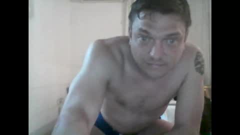 Snapshot of izealvaro chatting on 13, 9, 2025 izealvaro online show from 13, 9, 2025