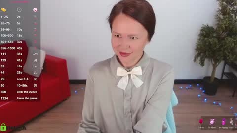 Snapshot of izzy_cam chatting on 3, 6, 2026 Queen of nylon Victoria online show from 3, 6, 2026