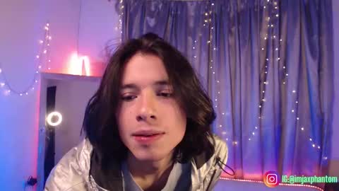 Hey im Jaxxxon check my info     online show from 25, 9, 2025