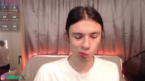 Hey im Jaxxxon check my info     online show from 23, 6, 2026
