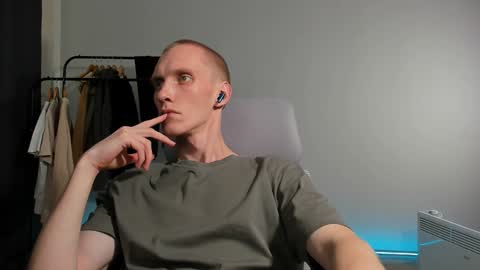 Snapshot of j_akira13 chatting on 18, 12, 2024 Danny online show from 18, 12, 2024