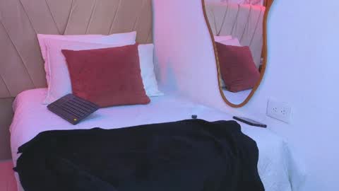 Snapshot of j_belle_ chatting on 1, 6, 2026 j_belle_ online show from 1, 6, 2026