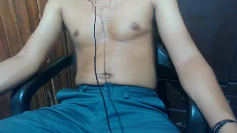 Snapshot of j_castello chatting on 27, 5, 2026 J online show from 27, 5, 2026