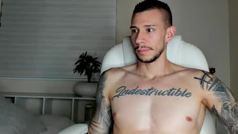 Snapshot of j_king__ chatting on 5, 6, 2026 J King online show from 5, 6, 2026