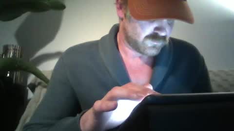 Snapshot of j_tree88 chatting on 5, 2, 2025 TR88 online show from 5, 2, 2025