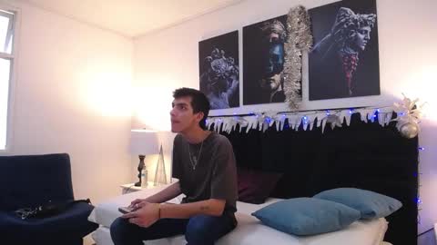 Snapshot of jack_cullen chatting on 16, 12, 2024 JACK online show from 16, 12, 2024