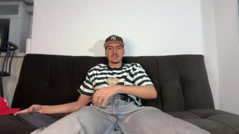 INDEPENDENT MODEL online show from 3, 11, 2025