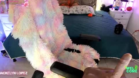 Snapshot of jackelyn_lopezz chatting on 28, 10, 2025 Jacky online show from 28, 10, 2025