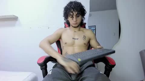 Snapshot of jackestaylor chatting on 14, 11, 2025 Jackes Taylor online show from 14, 11, 2025