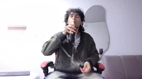 Snapshot of jackestaylor chatting on 15, 12, 2025 Jackes Taylor online show from 15, 12, 2025