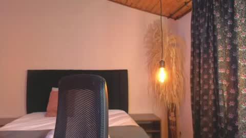 Snapshot of jackiie_ chatting on 9, 7, 2026 jackiie_ online show from 9, 7, 2026