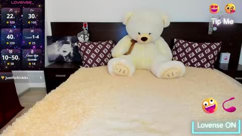 sallyevans online show from 17, 4, 2026