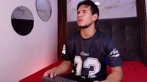 Snapshot of jacobwolf__ chatting on 24, 6, 2026 Jacob Wolf online show from 24, 6, 2026