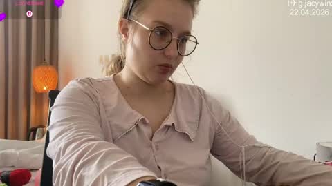 Snapshot of jacywinslat chatting on 22, 4, 2026 jacywinslat online show from 22, 4, 2026