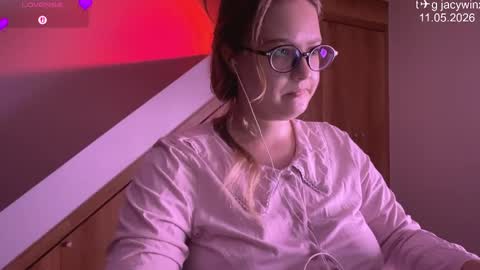 Snapshot of jacywinslat chatting on 11, 5, 2026 jacywinslat online show from 11, 5, 2026