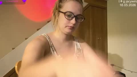 Snapshot of jacywinslat chatting on 17, 5, 2026 jacywinslat online show from 17, 5, 2026